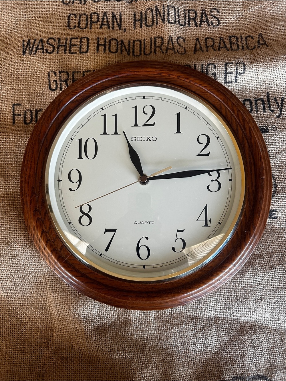 Vintage SEIKO Brown Wood-Frame Wall Clock - Classic Quartz Design
